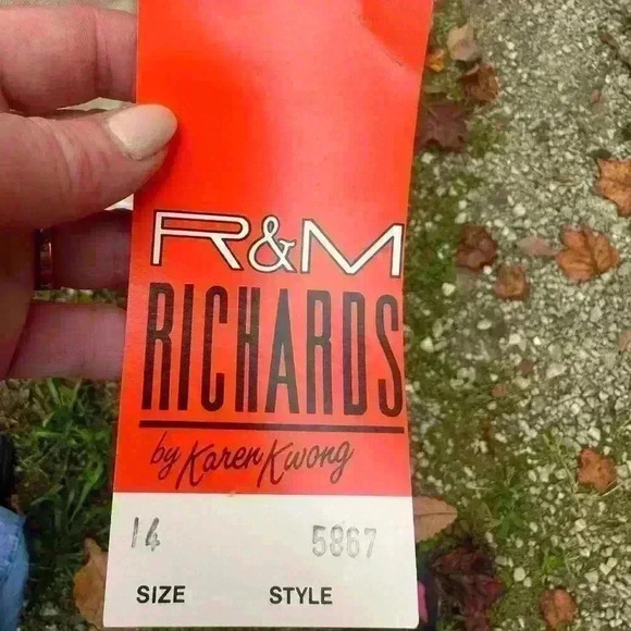 Vintage NWT 2 piece skirt set. R&M Richard’s by Karen Kwong. Vintage 80s/90s - Picture 3 of 16